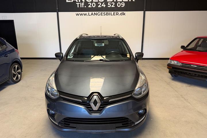 Grå Renault Clio IV fra 2016