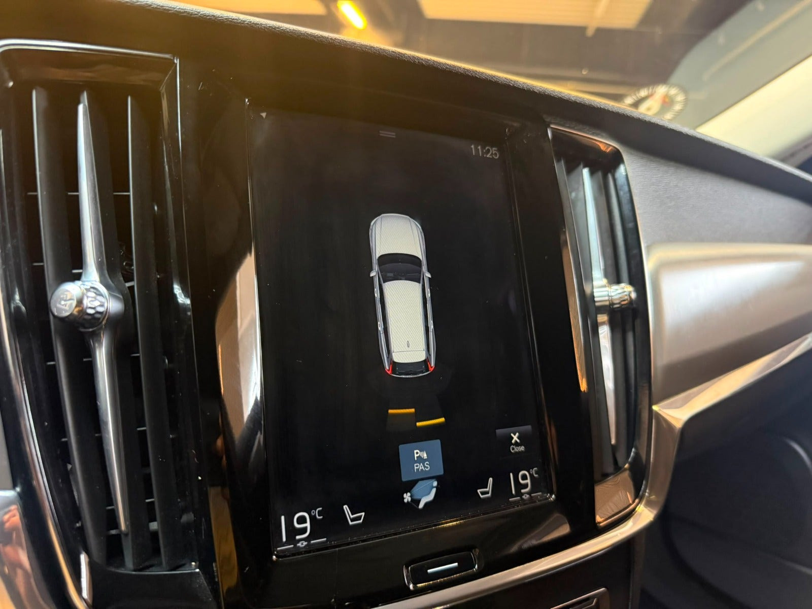 Sort Volvo V90 fra 2018