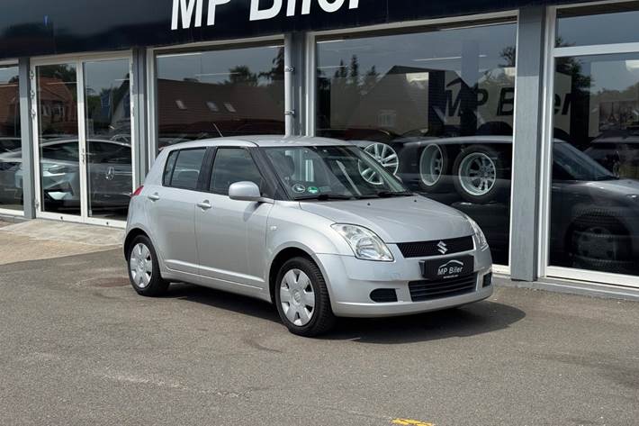 Sølv Suzuki Swift fra 2007