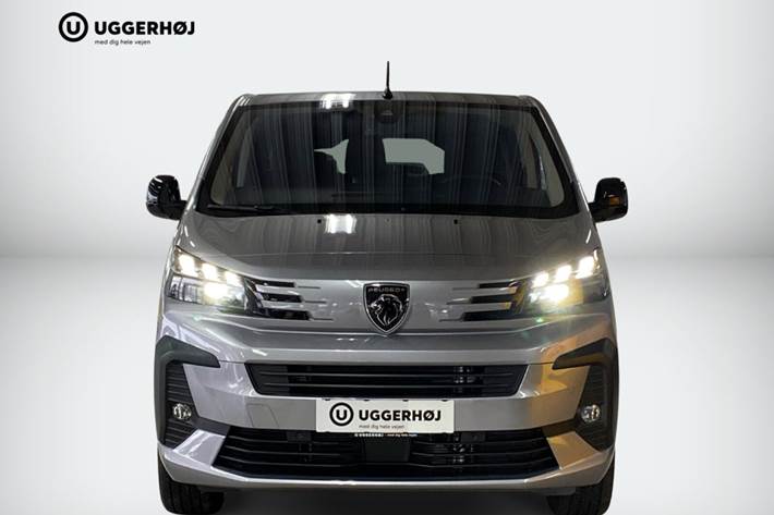 Sølv Peugeot e-Traveller fra 2023