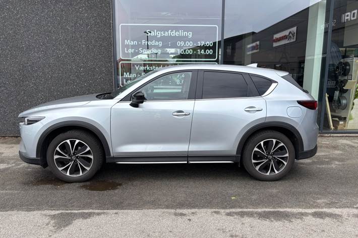 Sølv Mazda CX-5 fra 2022