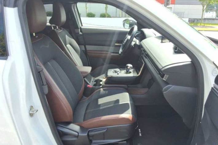 Hvid Mazda MX-30 fra 2023