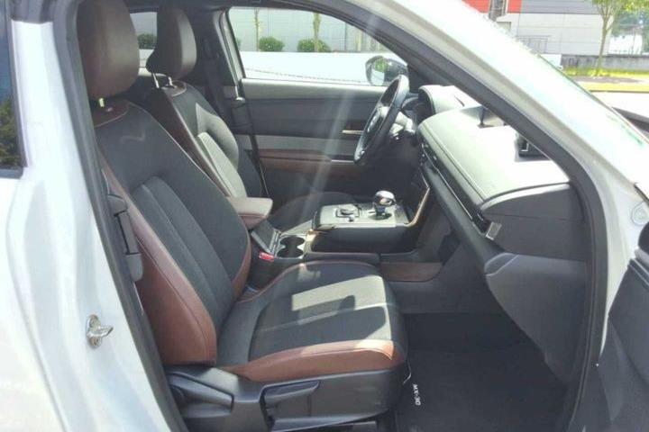 Hvid Mazda MX-30 fra 2023