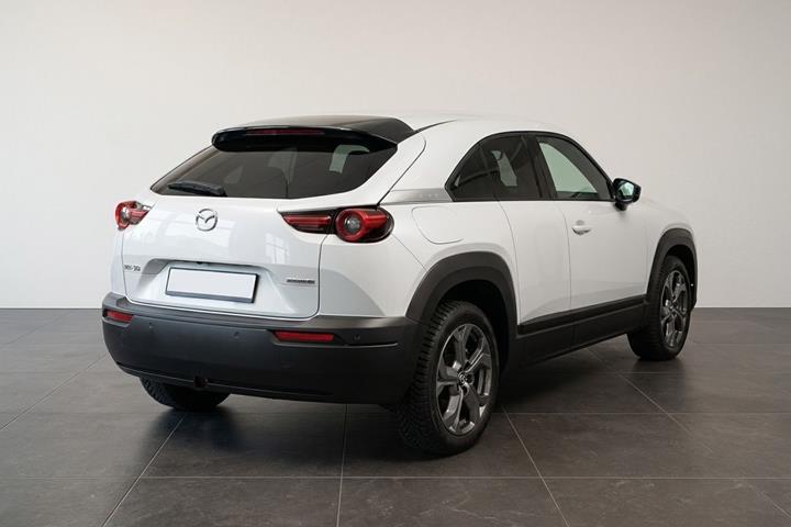 Hvid Mazda MX-30 fra 2023