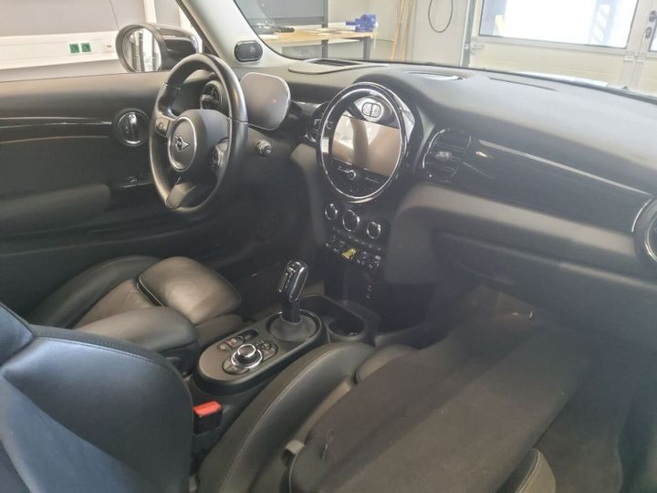 Grå Mini Cooper fra 2023
