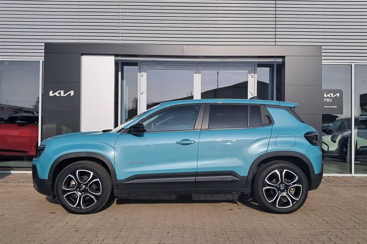 Turquoise Jeep Avenger fra 2023