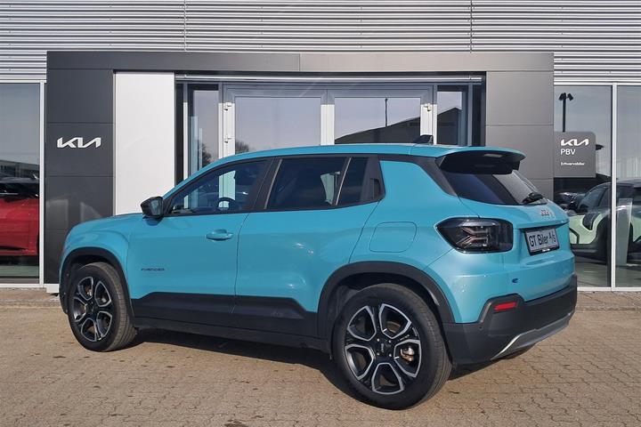 Turquoise Jeep Avenger fra 2023