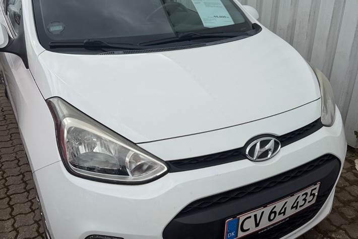 Hvid Hyundai i10 fra 2015