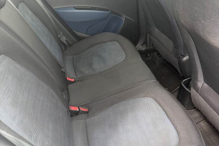 Hvid Hyundai i10 fra 2015