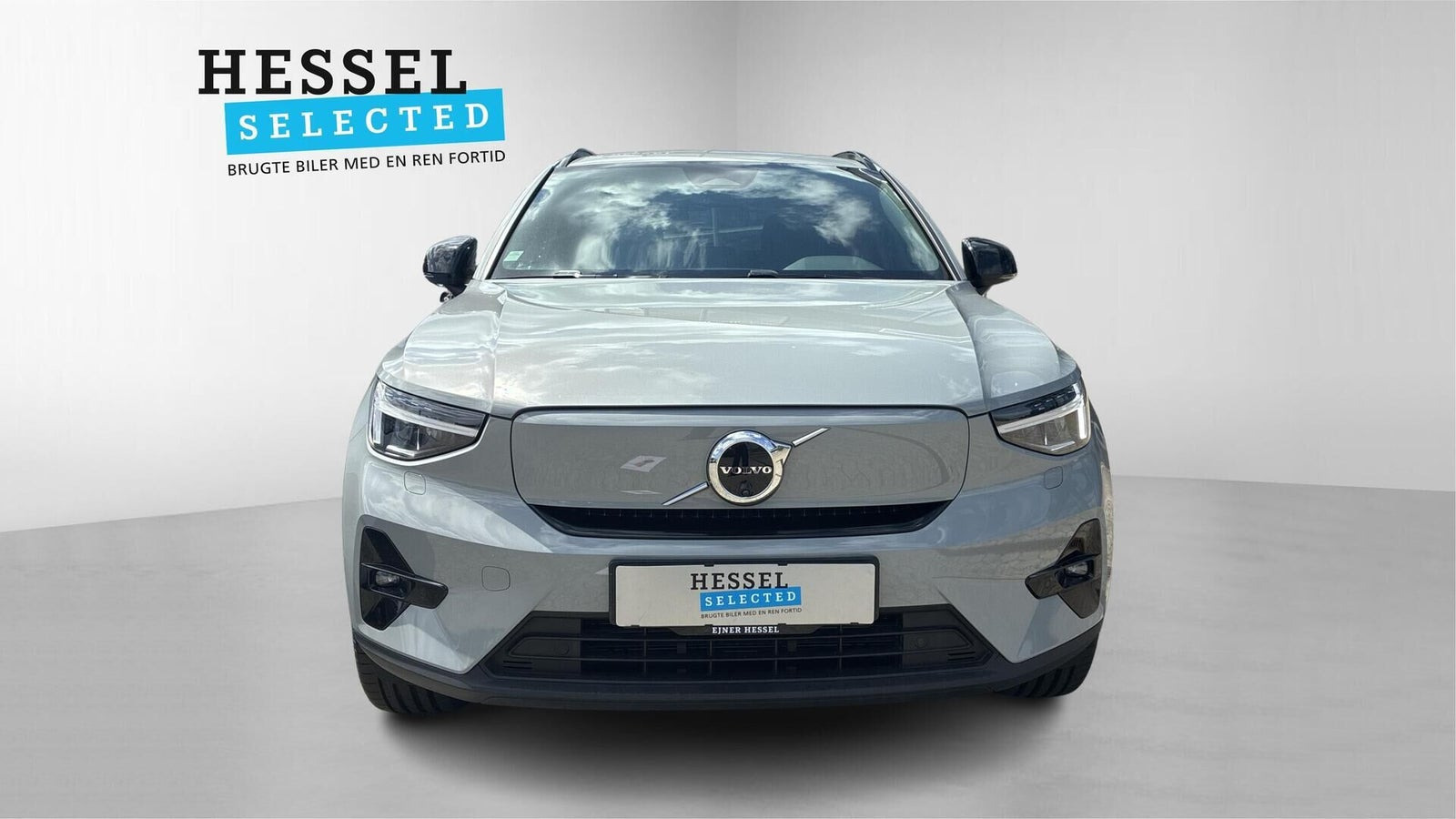 Grå Volvo EX40 fra 2025