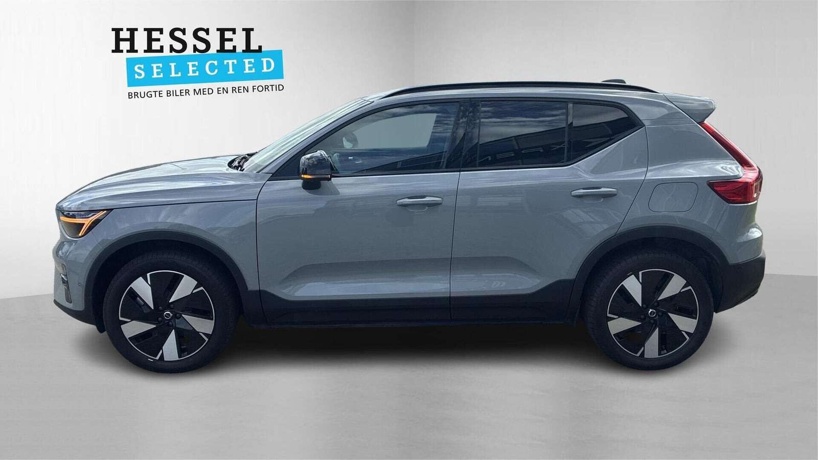 Grå Volvo EX40 fra 2025
