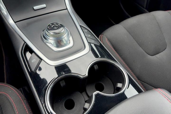 undefined Ford S-MAX fra 2019
