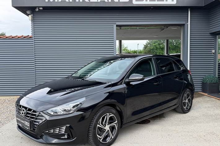 Sort Hyundai i30 fra 2021