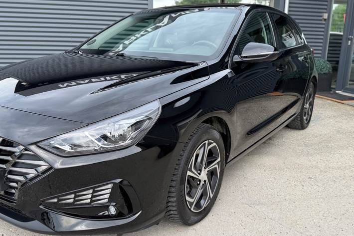 Sort Hyundai i30 fra 2021