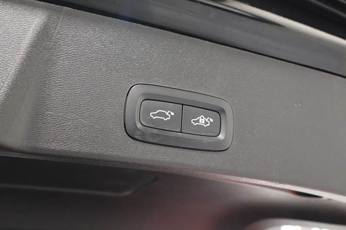 Sort Volvo XC40 fra 2022