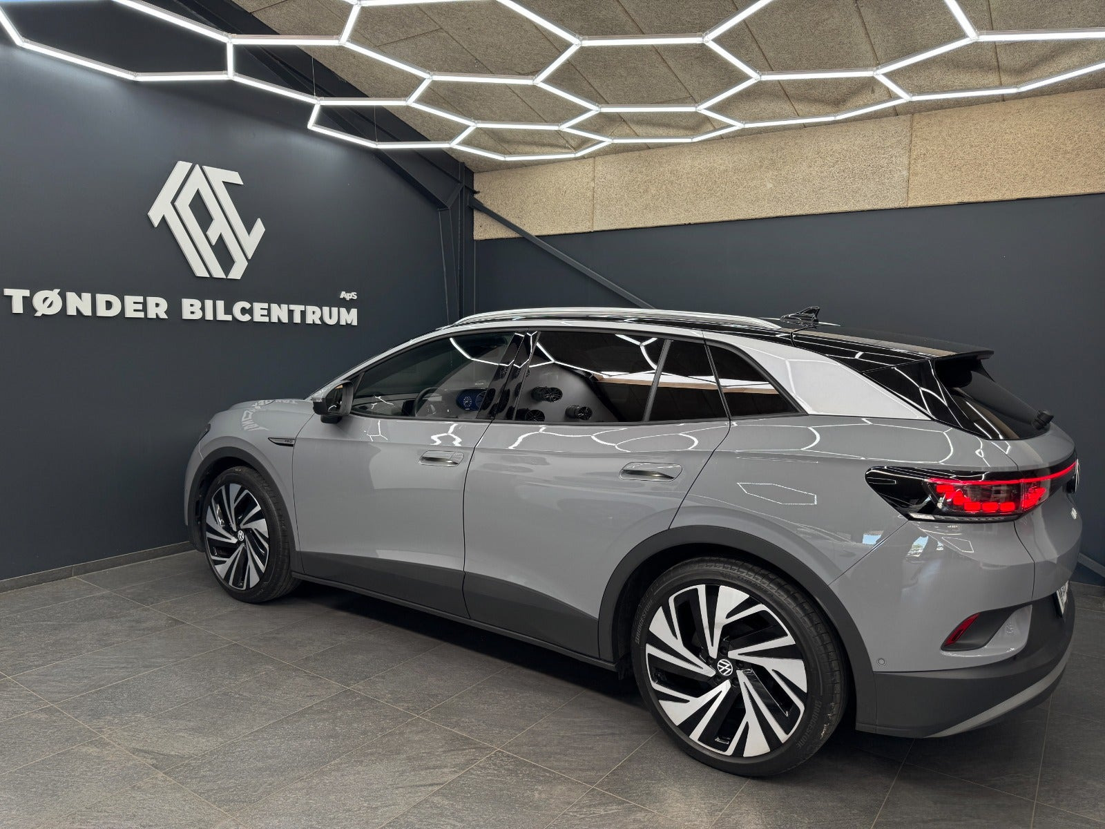 Grå VW ID.4 fra 2023