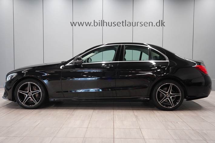 Sort Mercedes C220 d fra 2017