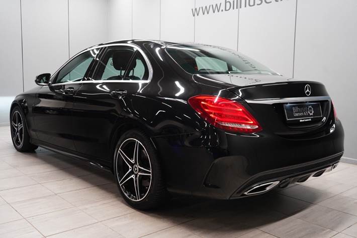 Sort Mercedes C220 d fra 2017