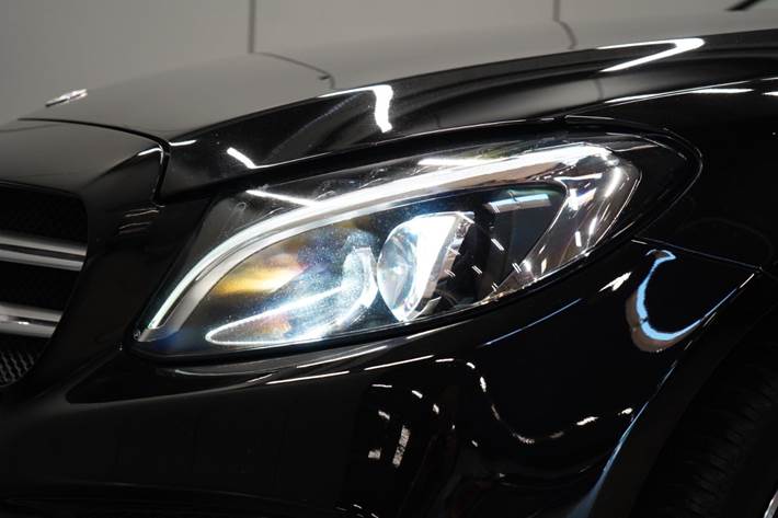 Sort Mercedes C220 d fra 2017