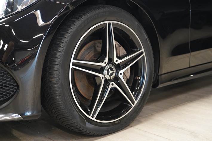 Sort Mercedes C220 d fra 2017