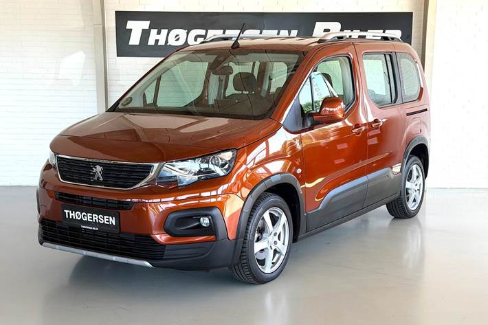 Bronze Peugeot Rifter fra 2019 set udefra