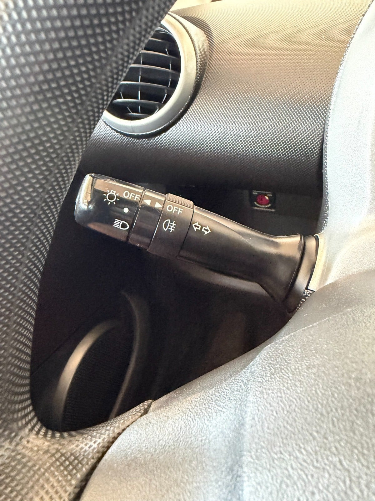Brun Toyota Aygo fra 2012
