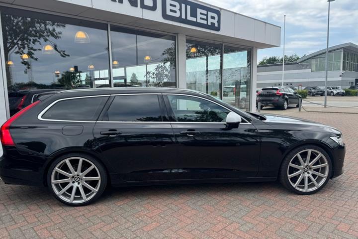 Sort Volvo V90 fra 2018