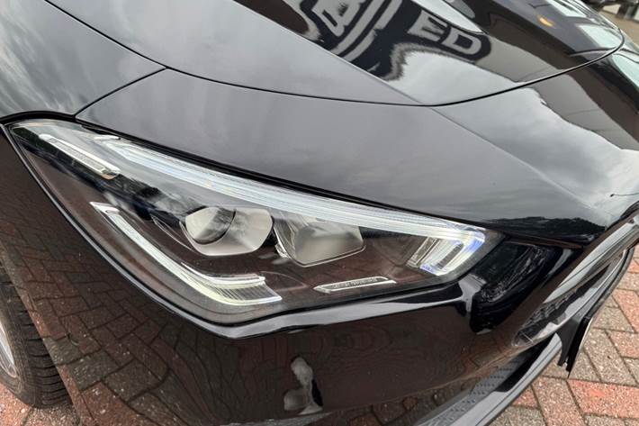 Sort Mercedes CLA180 d fra 2019 set udefra