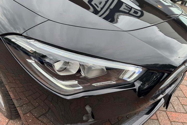 Sort Mercedes CLA180 d fra 2019 set udefra