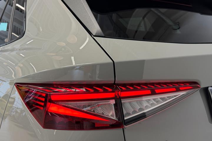 Grå Skoda Elroq fra 2025