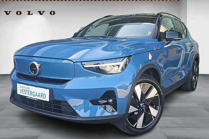 Blå Volvo EX40 fra 2025