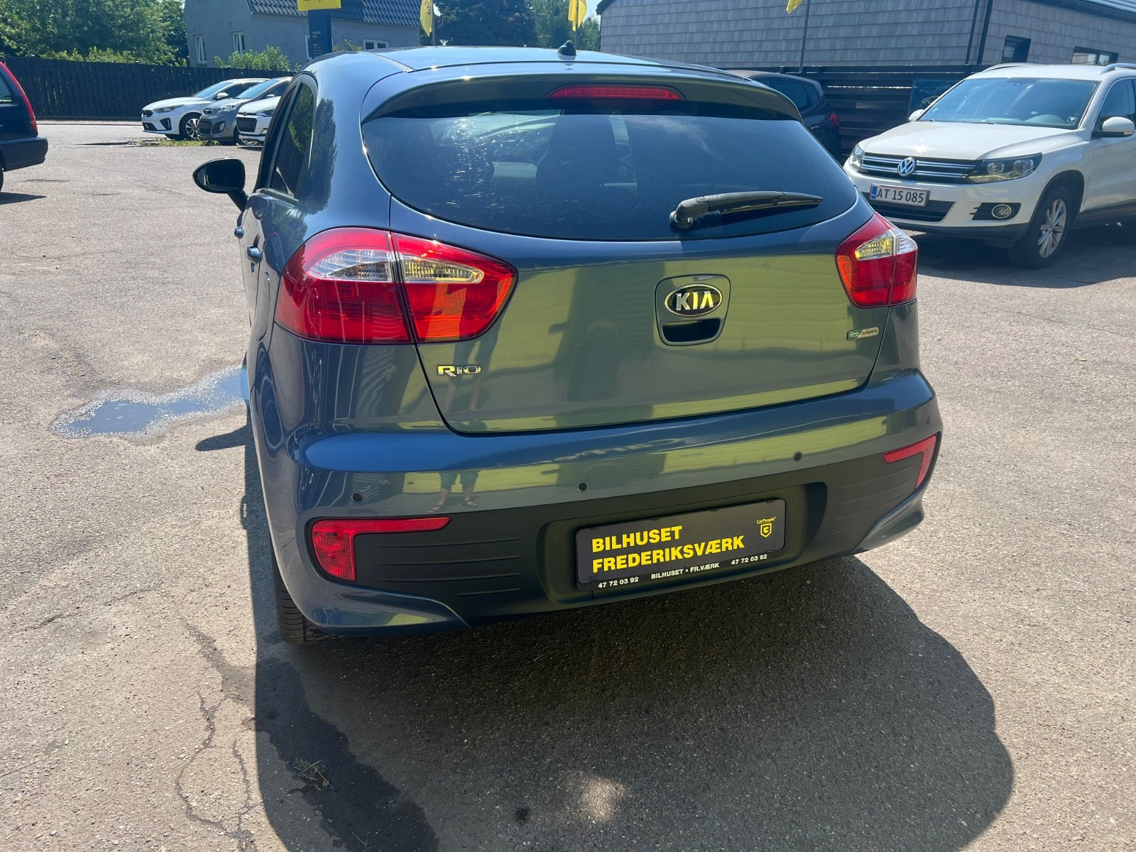 Blå Kia Rio fra 2016