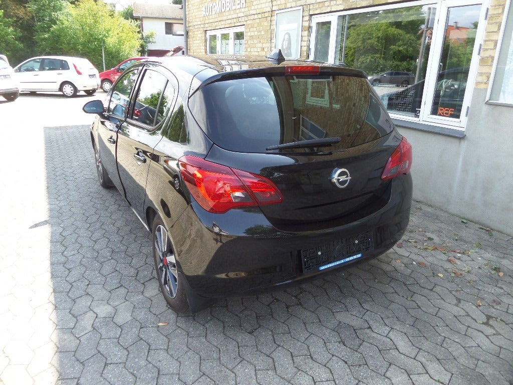 Sort Opel Corsa fra 2019