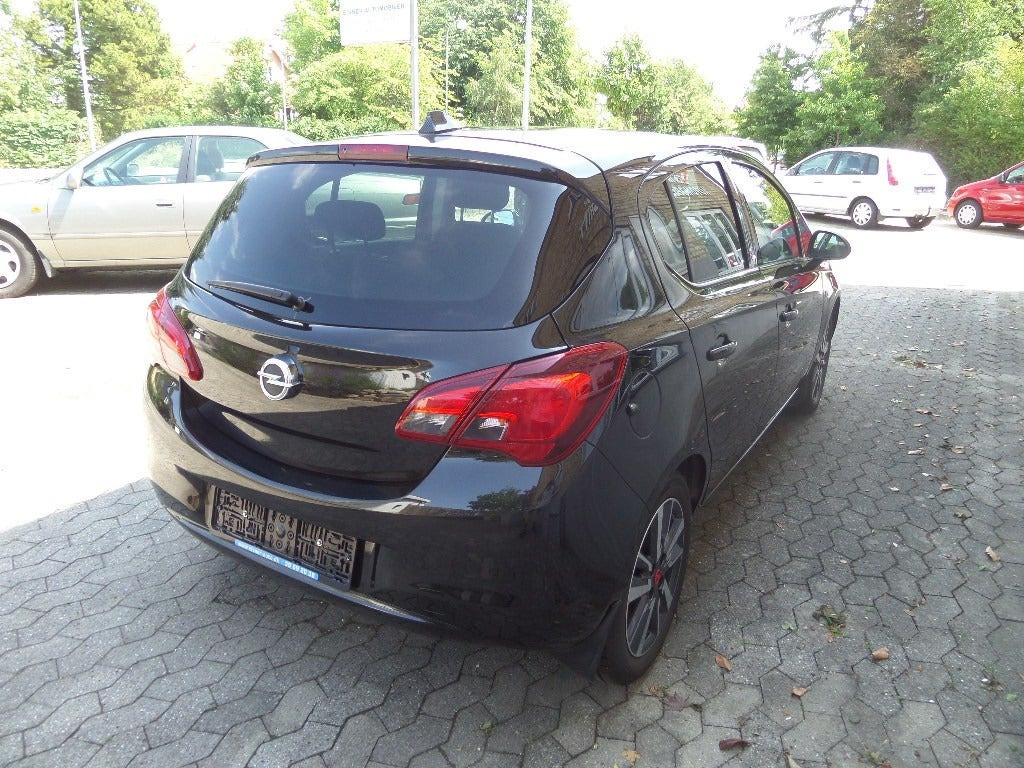 Sort Opel Corsa fra 2019