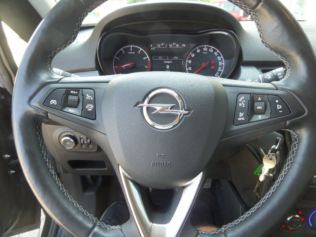 Sort Opel Corsa fra 2019