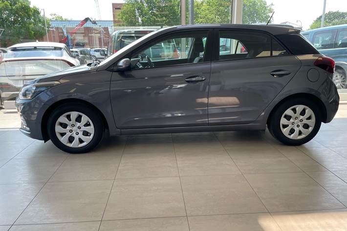 Sort Hyundai i20 fra 2019