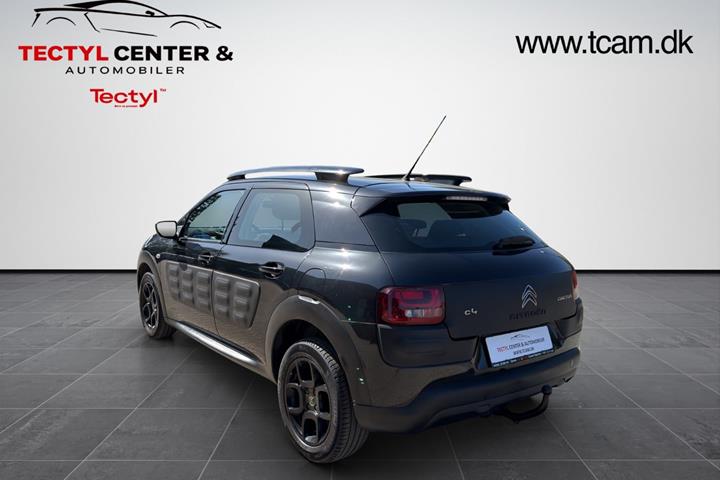 Rød Citroën C4 Cactus fra 2016