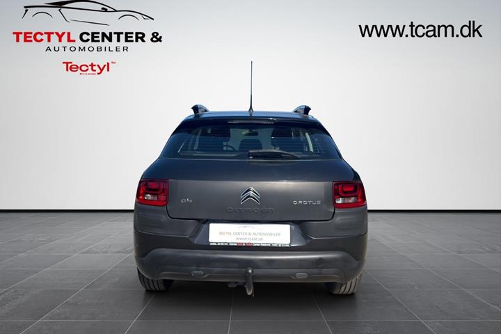 Rød Citroën C4 Cactus fra 2016