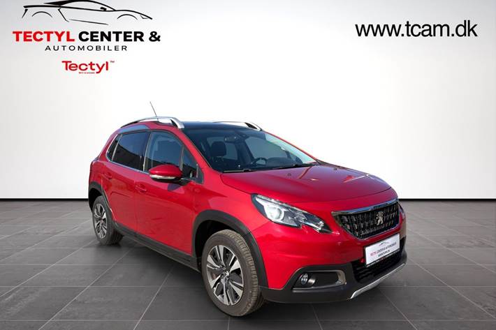 Rød Peugeot 2008 fra 2018