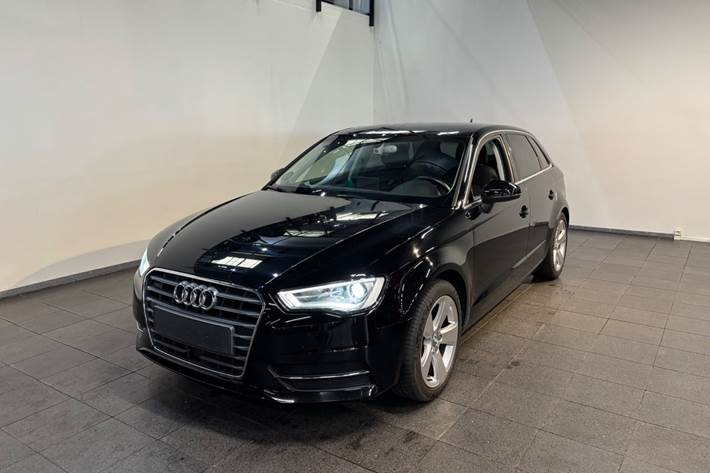 Sort Audi A3 fra 2014 set udefra