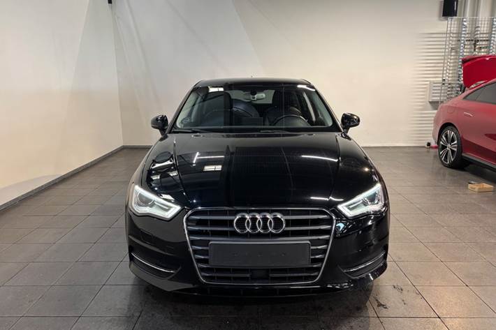 Sort Audi A3 fra 2014