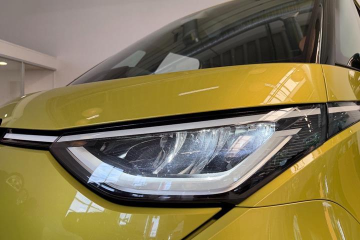Gul VW ID.Buzz fra 2024