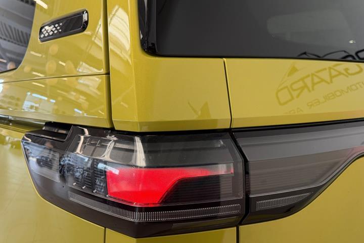 Gul VW ID.Buzz fra 2024