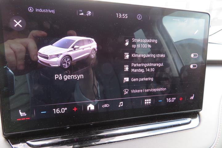 Sølv Skoda Enyaq fra 2023