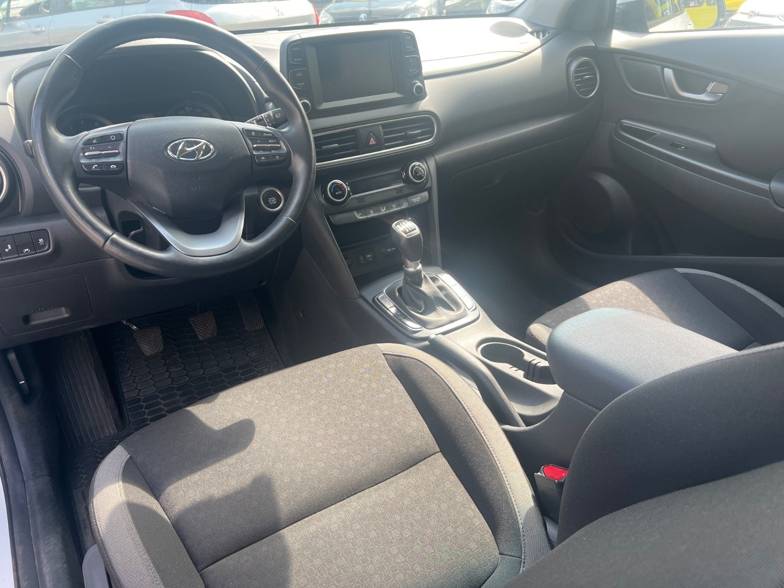Hvid Hyundai Kona fra 2020