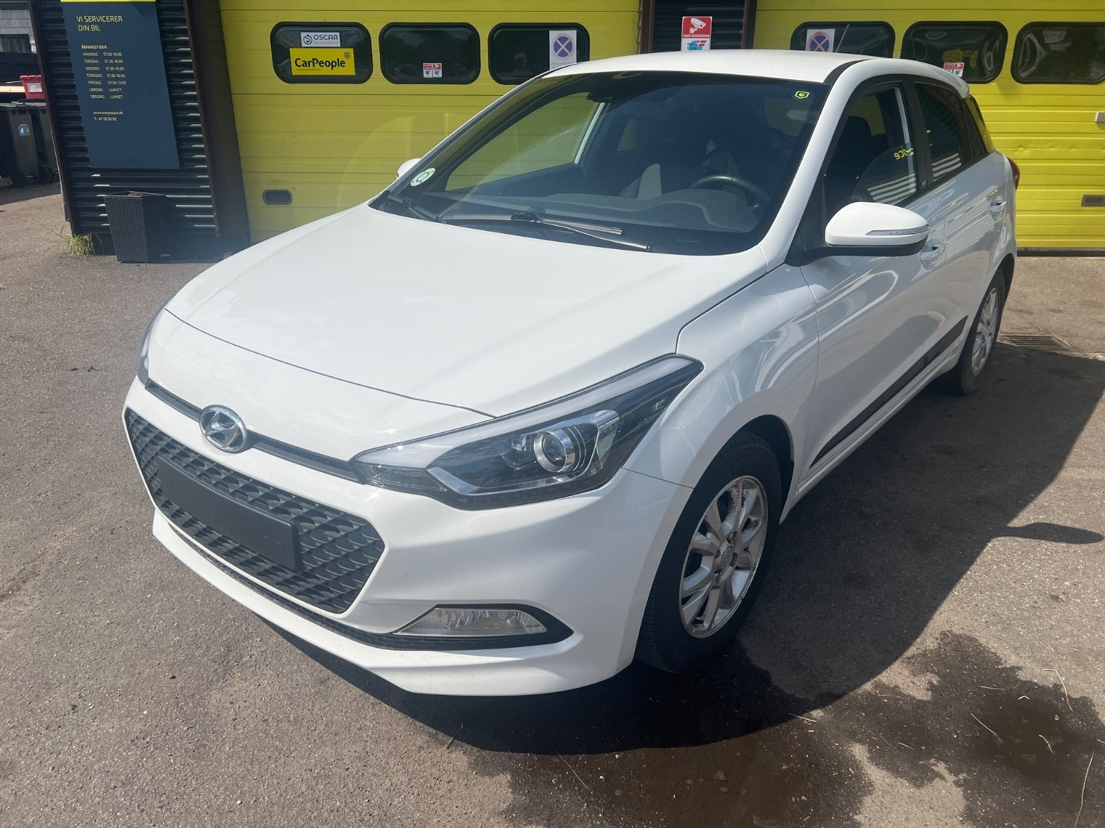 Hvid Hyundai i20 fra 2016