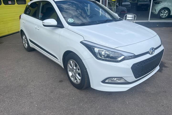 Hvid Hyundai i20 fra 2016