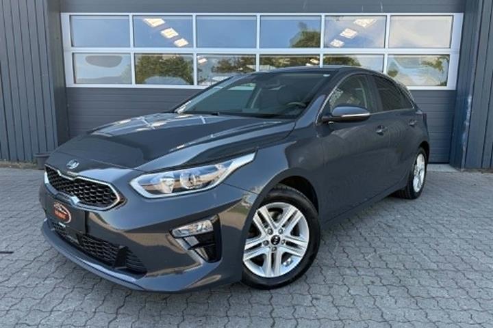 undefined Kia Ceed fra 2019 set udefra