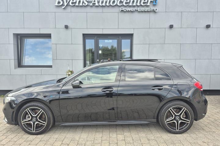 Sort Mercedes A250 e fra 2021