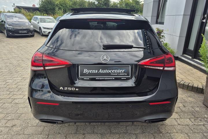 Sort Mercedes A250 e fra 2021